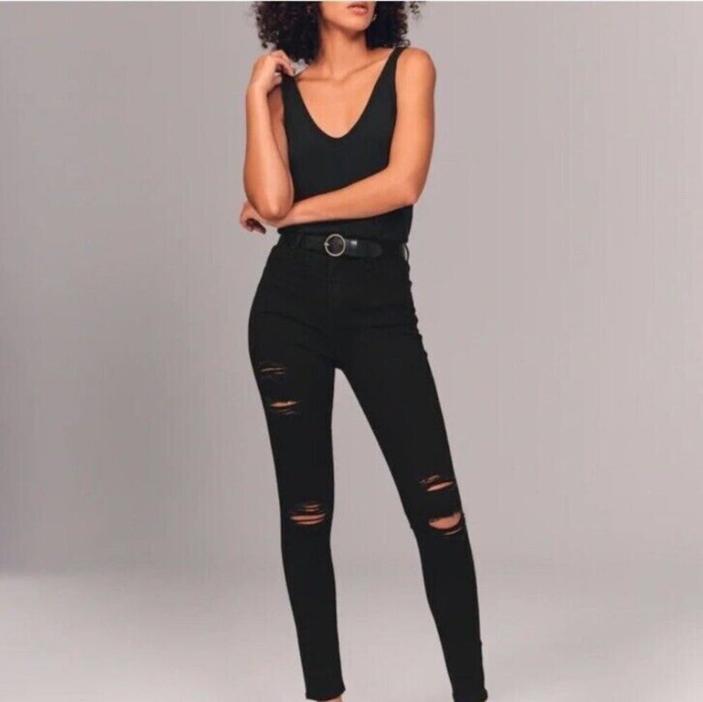 Abercrombie Fitch women Black Curve Love Skinny Jean size 37/24 (3XL) x 30" ins